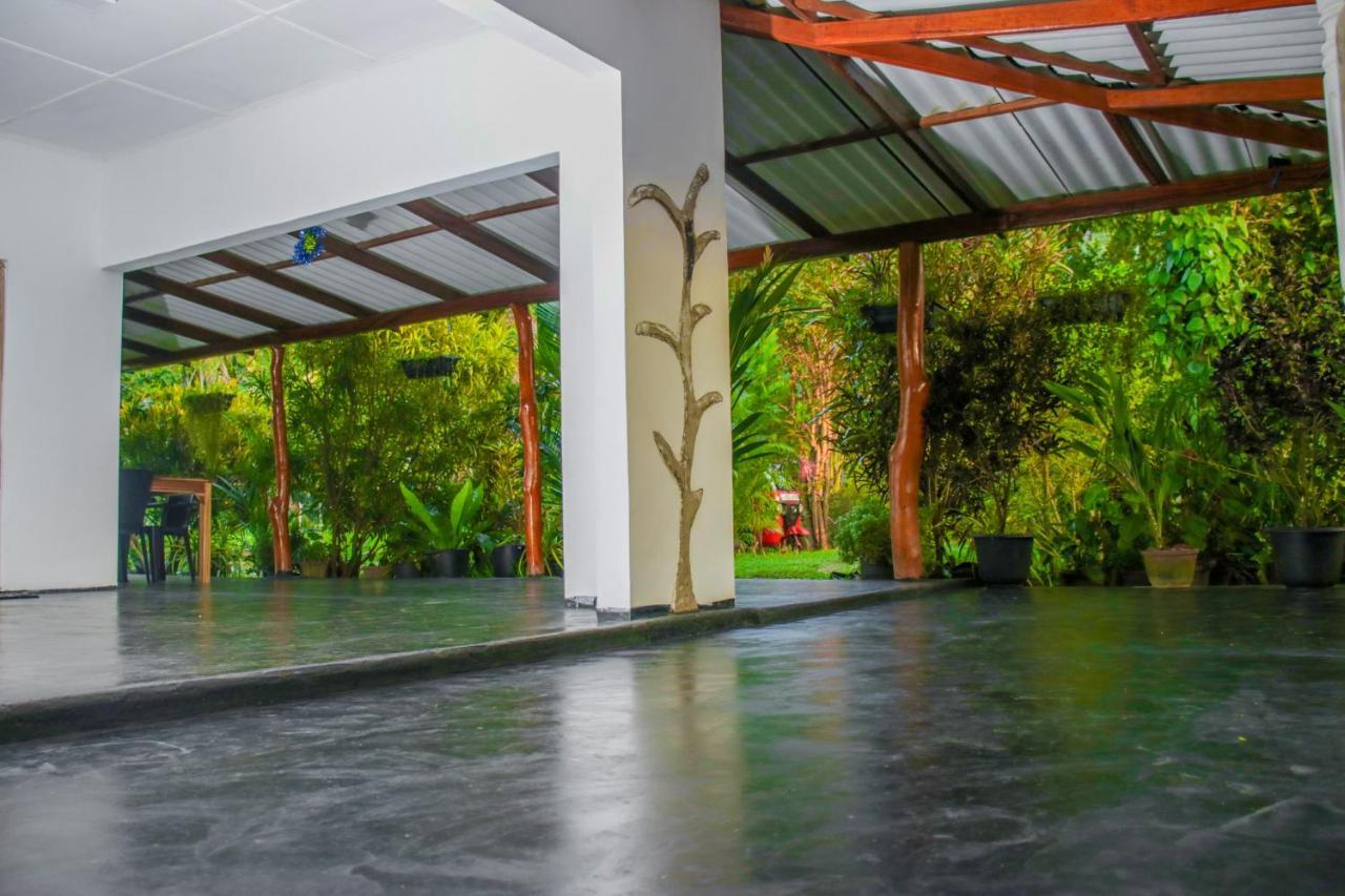 Sigiri Sandilu Homestay Σιγκιρίγια Εξωτερικό φωτογραφία