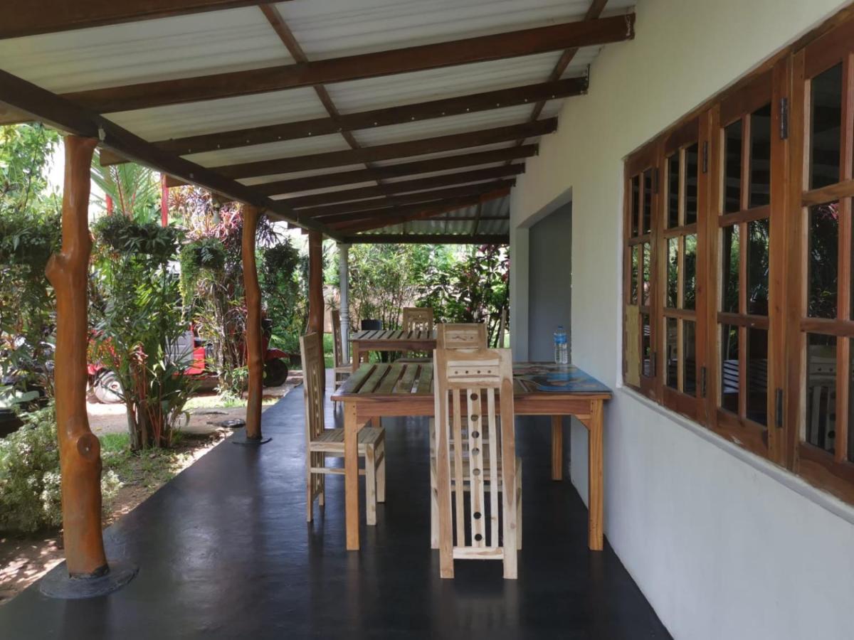 Sigiri Sandilu Homestay Σιγκιρίγια Εξωτερικό φωτογραφία